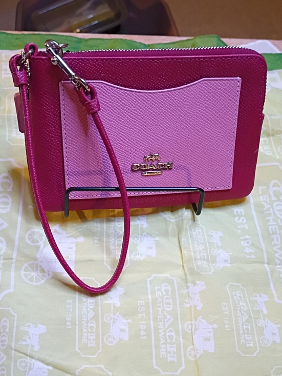 Handbags - Coach Wristlet